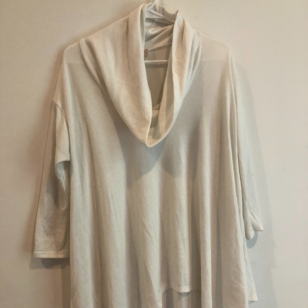 Altar'd State White flowy mock neck